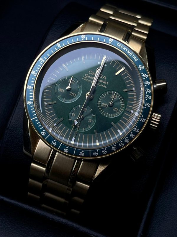 OMEGA Speedmaster Professional Moonwatch in Moonshine