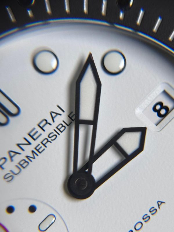 Panerai Submersible Luna Rossa