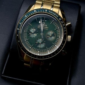 OMEGA Speedmaster Professional Moonwatch in Moonshine