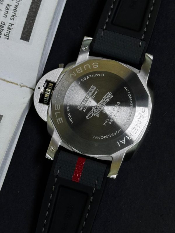 Panerai Submersible Luna Rossa