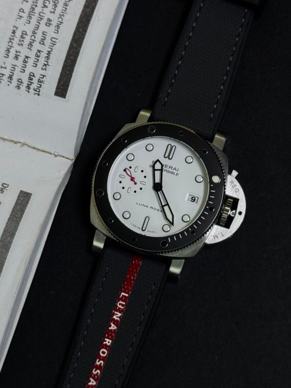 Panerai Submersible Luna Rossa