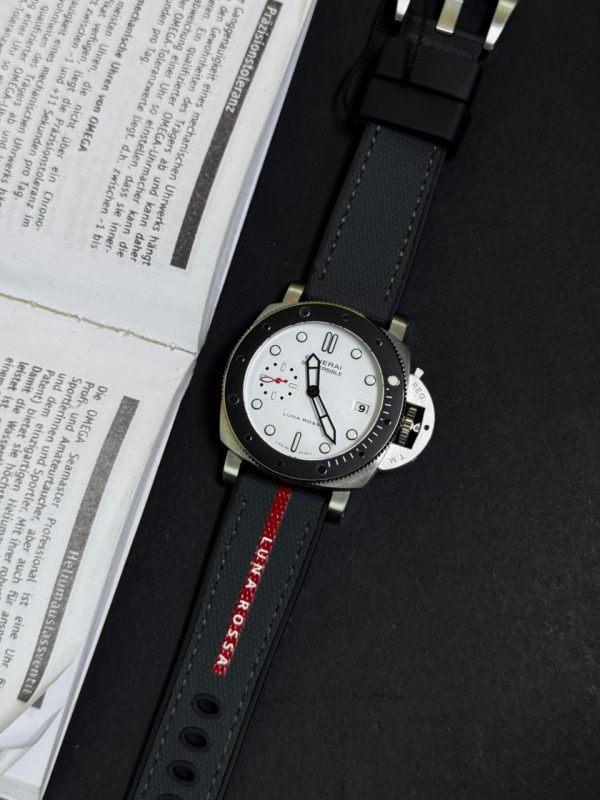 Panerai Submersible Luna Rossa