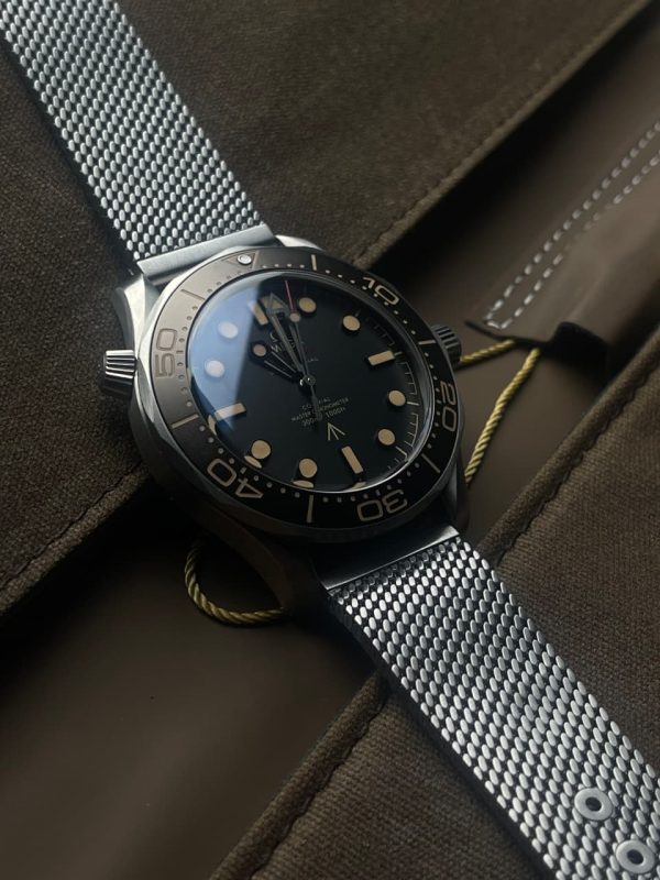 IMG-20251118-WA0080 Omega Seamaster Diver 300M 007 Edition watch with a titanium mesh bracelet Swiss Grade