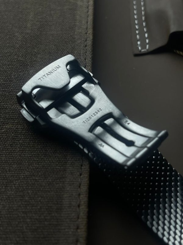 IMG-20251118-WA0082 Omega Seamaster Diver 300M 007 Edition watch with a titanium mesh bracelet Swiss Grade