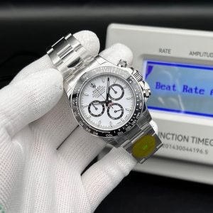 This is a Rolex Cosmograph Daytona 126500LN "Panda" in Oystersteel with a white dial and black ceramic bezel. Swiss 1:1