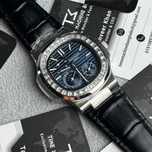 Patek Philippe Nautilus 5724G-001 diamond bezel and navy blue dial Master Grade